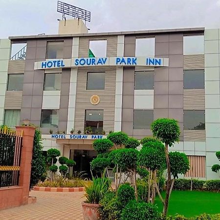 Sourav Park Inn Agra  Buitenkant foto