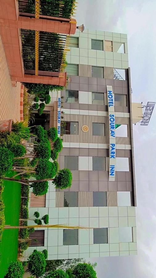 Sourav Park Inn Agra  Buitenkant foto