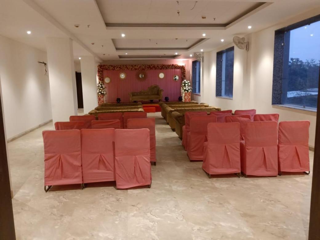 Sourav Park Inn Agra  Buitenkant foto